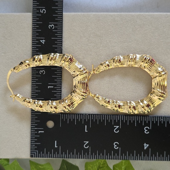Gold Filled Bamboo Doorknocker Oval Hoop Earrings - Picture 6 of 6